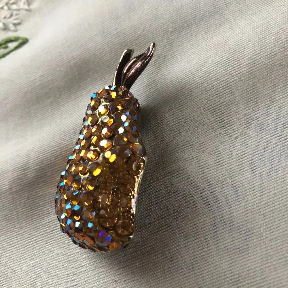 Suzanne Bjontegard Vintage Retro Brooch Pin Pear Fruit Crystals Lapel‎ Gold